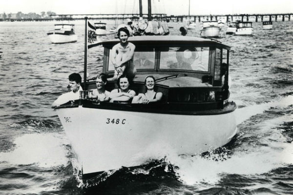 luxury motor yachts - electric boat motor