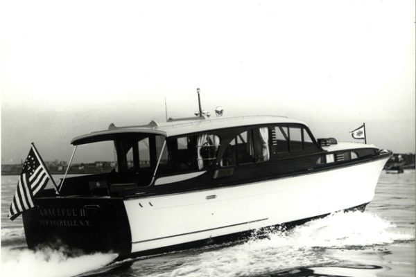 luxury motor yachts - electric boat motor